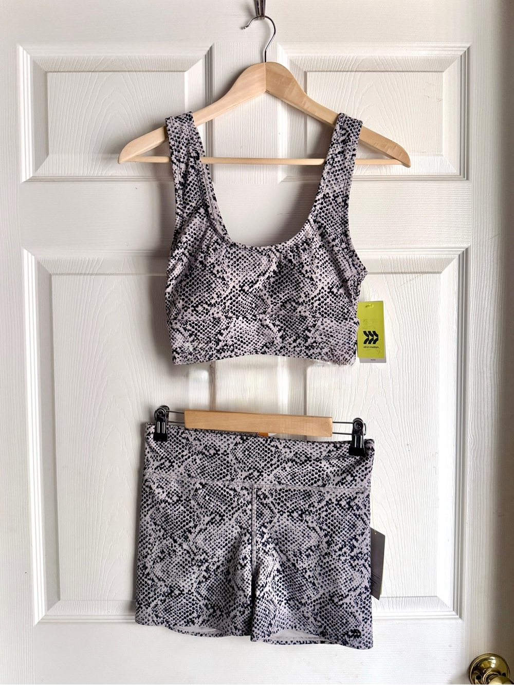 ‘ All In Motion ’ Gray Snake Print 2 Piece SET size small